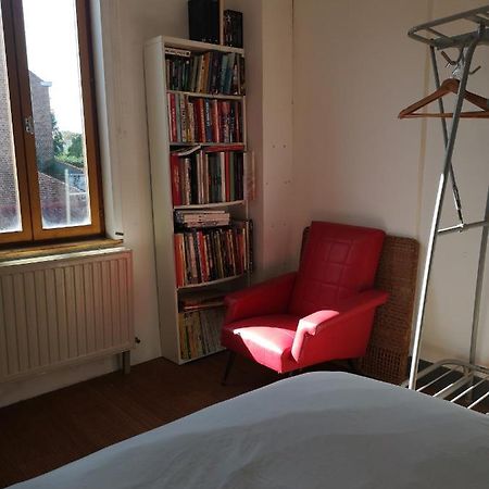 Bnb 4 Personnes 5 Mn Metro Bourg Entree Et Sdb Independantes Bed & Breakfast Lille Exterior photo