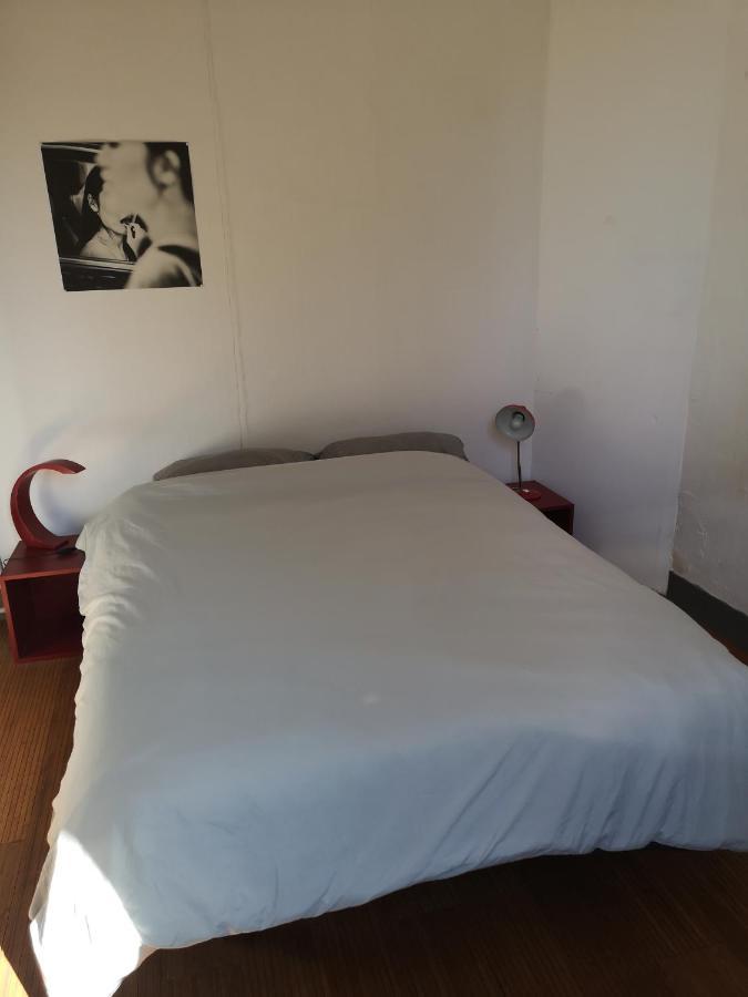 Bnb 4 Personnes 5 Mn Metro Bourg Entree Et Sdb Independantes Bed & Breakfast Lille Exterior photo